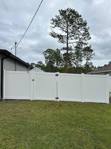 Vinyl Fence Installation for ASAP Fence & Gates - Central, FL in Leesburg, FL