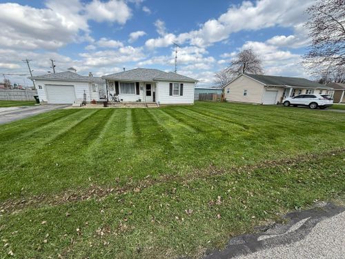 Shrub Trimming for Davidson Lawn Care LLC in Greensburg, IN
