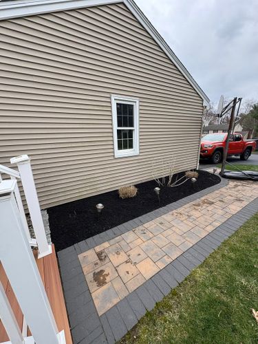 Mulch Installation for Chapman's Lawn & Landscape in Ellington, CT