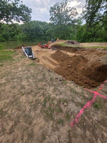 Excavation for BDS Trucking & Excavating in Litchfield, IL