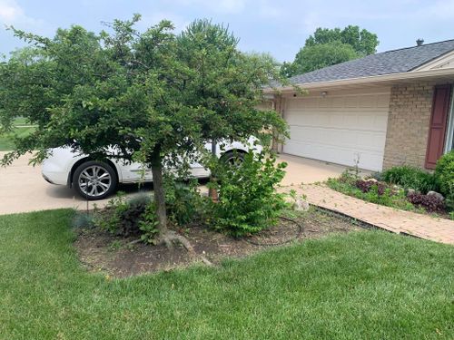 Spring and Fall Clean Up for High Garden Landscapes in Middletown, Ohio