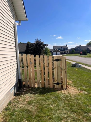 Fence Repair for Crossbones Contracting in Greencastle,  IN