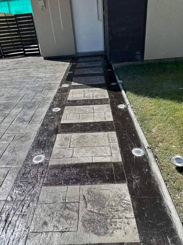 Sidewalk Installation for Luna Dynasty Concrete in Chicago, IL