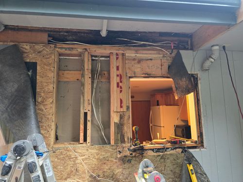 Windows and Doors for Matthew Brooms Construction  in Coos Bay, OR