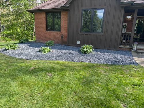 Landscaping for Sargent's Lawn and Property Maintenance LLC in Lambertville, MI