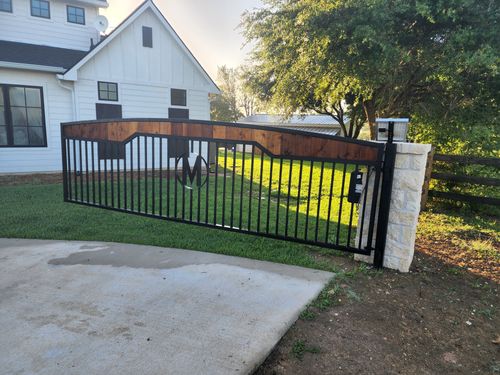 Gates for Pride Of Texas Fence Company in Brookshire, TX