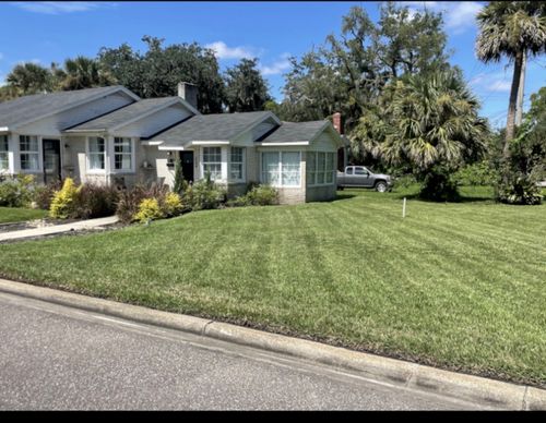 Lawn Care for River City Elite Contractors in Jacksonville, FL