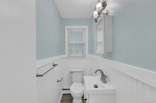 Under Contract: 419 Main St, Somers, CT 06071 for Nelson Foss - Realtor in South Windsor, CT