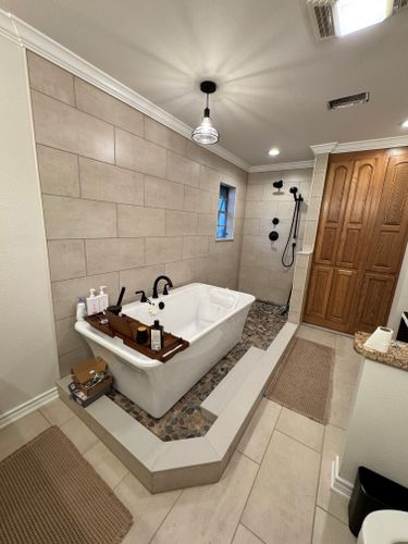  for D&J Custom Floors in Nederland, TX