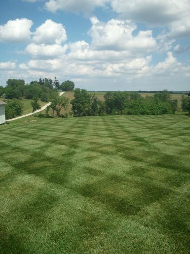 Lawn Mowing for Thomas' Lawn Care in Maryville, MO