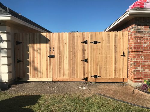 Fencing for Keen Decorative Concrete in Corpus Christi, TX