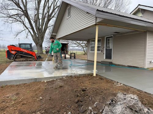 Porches, Patios, & Firepits for Whitfield Concrete Construction in Solsberry, IN