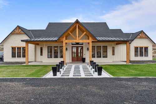 Custom Home Construction for Genuine Homes LLC in Franklin County, WA