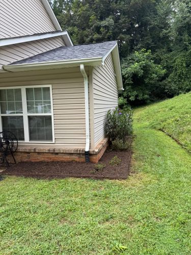 Mulch Installation for Southern Star Landscaping LLC in Catawba, NC