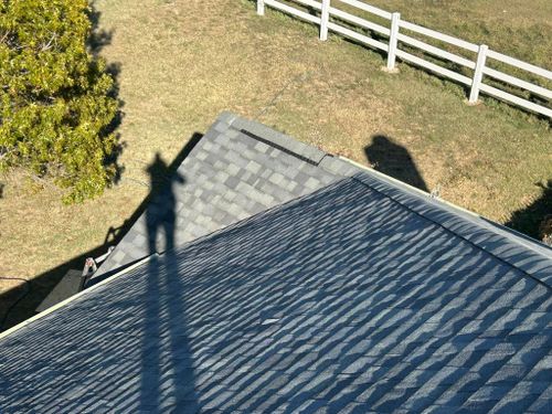 Roofing Repairs for Royalty Contracting Roofing in Saginaw, TX