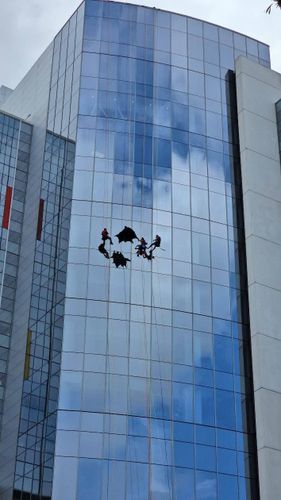 High Rise Window Cleaning for Sunlight Building Services in Birmingham, AL