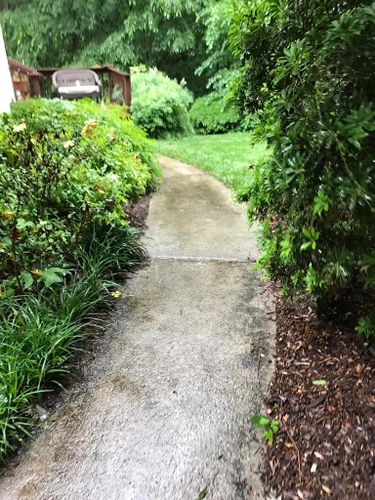 Driveway and Sidewalk Cleaning for Pristine Power Wash Pros in Longs, NC