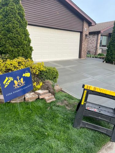 Patio Design & Installation for Luna Dynasty Concrete in Chicago, IL