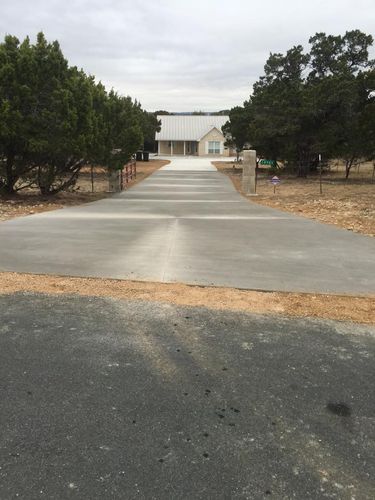 Driveways and Sidewalk Installation for United Concrete Construction L.L.C in San Marcos, TX