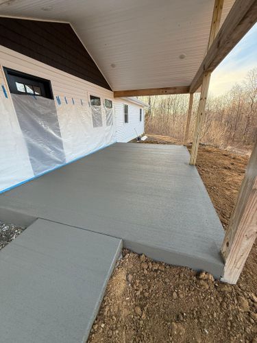 Porches, Patios, & Firepits for Whitfield Concrete Construction in Solsberry, IN
