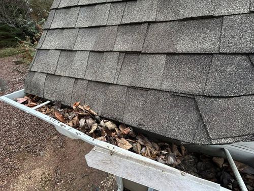 Mulch & Pinestraw Beds for Castillo’s Lawn Care in Monroe, GA