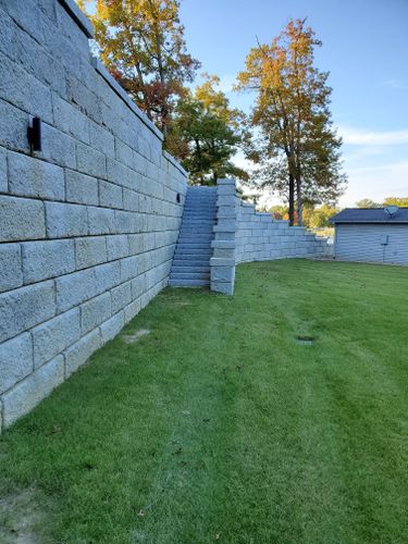 Retaining Wall Construction for Viking Dirtworks and Landscaping in Gallatin, MO