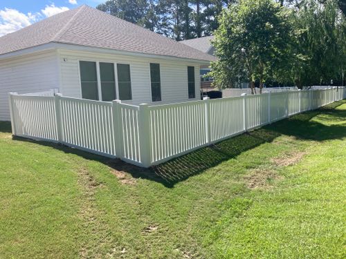 Vinyl Fencing for Sea Level Fence in Virginia Beach, VA