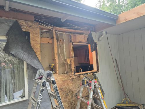 Windows and Doors for Matthew Brooms Construction  in Coos Bay, OR