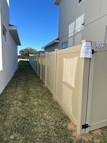 Vinyl Fence Installation for ASAP Fence & Gates - Central, FL in Leesburg, FL