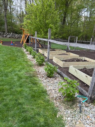 Lawn Care & Maintenance for Willis Landscape & Masonry LLC in Newtown, CT