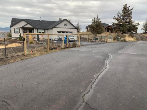 Wooden Fences for All ‘Round Boys in Prineville, OR