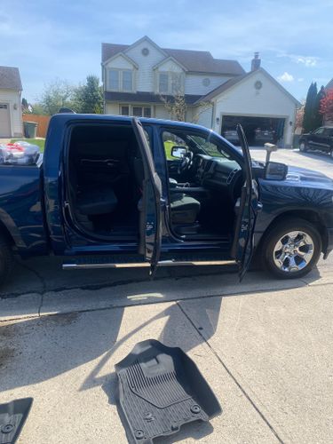 WAX AND POLISH for Chambers Car Care in Hilliard, OH