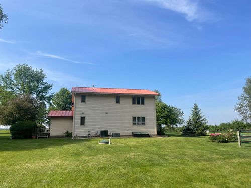 Home Softwash for J&J Power Washing and Gutter Cleaning in Sycamore, IL