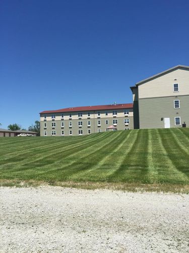  for Barron and Son's 4 Season Lawn Service in Saint Joseph, MO