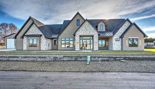 Custom Home Construction for Genuine Homes LLC in Franklin County, WA