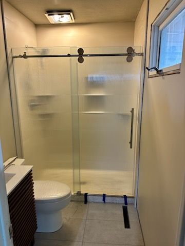 Custom Showers for Down Home Contracting in Beaver County, PA