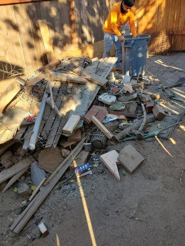 Construction Debris Removal for J.R.C Tree Services & Junk Removal in Fallbrook Junction, California