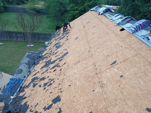 Roofing for Parks Roofing and Construction in Huntsville, AL