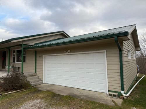  for Top Hand Roofing and Gutter in Pomeroy, OH