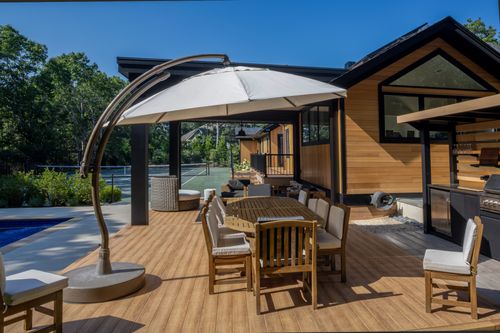  for Make It Right Contracting in East Hampton, NY