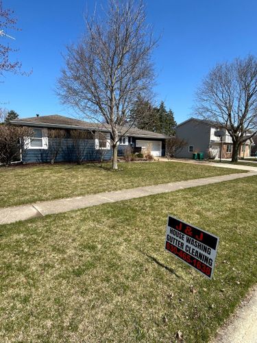 Home Softwash for J&J Power Washing and Gutter Cleaning in Sycamore, IL