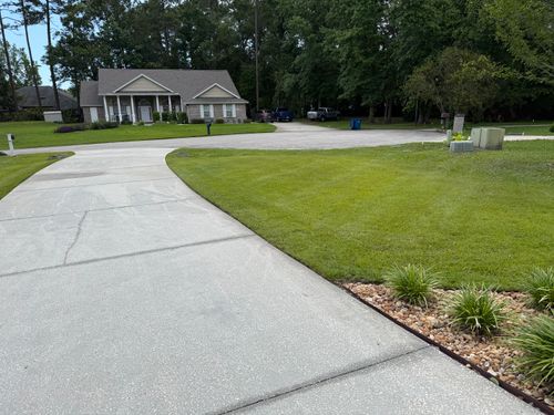 Landscaping for River City Elite Contractors in Jacksonville, FL