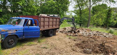 Demolition and trash removal for Valley Vision Construction LLC in Troy, OH