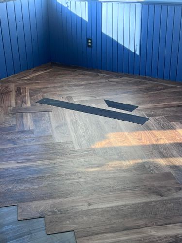  for R. Royal Floors in Royalton, MN