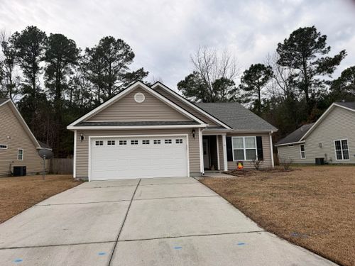 Roofing for Z3 Roofing & Renovations Inc in Wilmington, NC