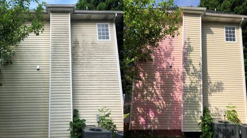 House and Roof Softwash for Oakland Power Washing in Clarksville, TN