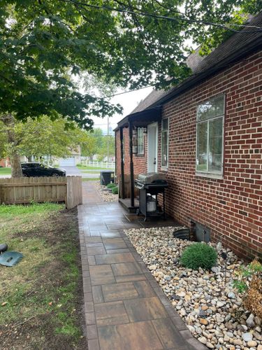 Paver Patios & Walls for Elevate Landscape & Hardscape in West Jefferson, OH