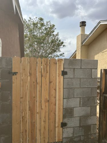 Fencing for MPB Construction LLC in Albuquerque, NM