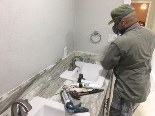 Granite Countertop Installers for E & E Roofing in Baytown, TX