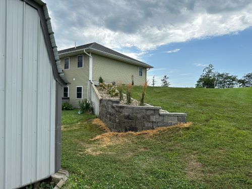 Hardscape Design and Installation for Thomas' Lawn Care in Maryville, MO